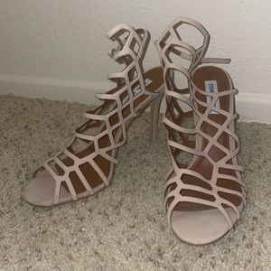 Steve Madden Mermaid heels in Nude